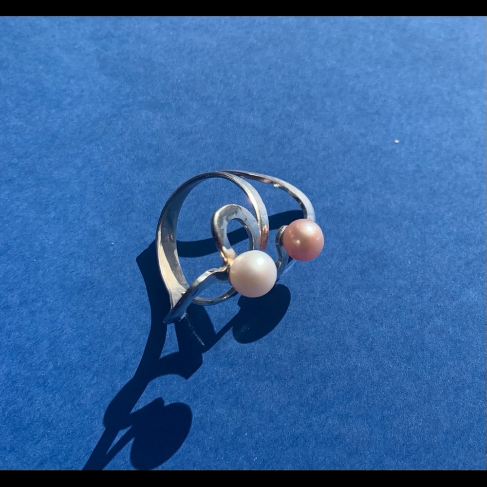 Vantel Pearl Double the love ring size 9